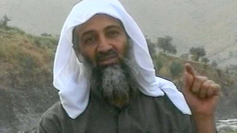 Osama bin Laden em pronunciamento na televisão no dia 17 de abril de 2002