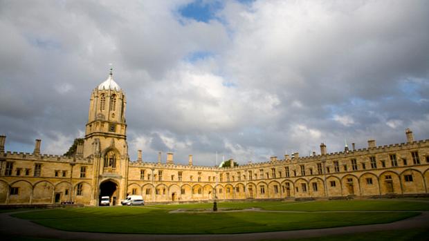 Universidade de Oxford, na Grã-Bretanha - 4º lugar no ranking de reputação da revista THE