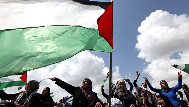 Palestinas protestando