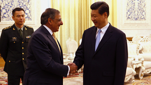 O secretário de Defesa dos Estados Unidos, Leon Panetta, se encontra com o provável próximo presidente da China, Xi Jinping