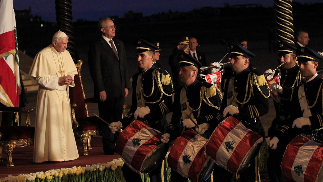Papa Bento XVI se despede do Líbano após três dias de visita
