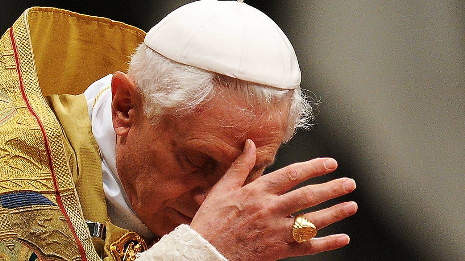 Escolhido papa em abril de 2005, Bento XVI vai renunciar ao pontificado dia 28 de fevereiro em razão da idade avançada