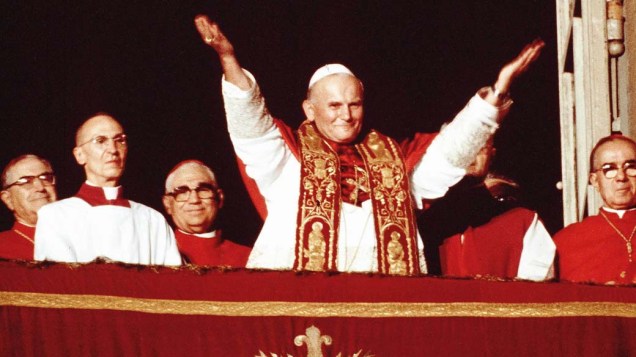 1978 – No Vaticano, Cardeal Karol Wojtyla recém-eleito como Papa João Paulo II