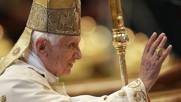 O papa durante missa na Basílica de São Pedro em 25 de novembro