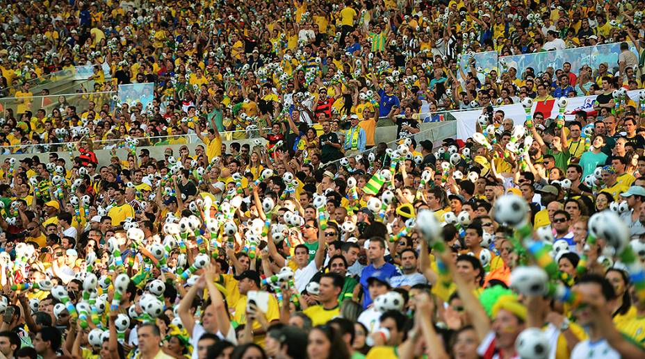 Torcida durante a final da Copa das Confederações no Maracanã