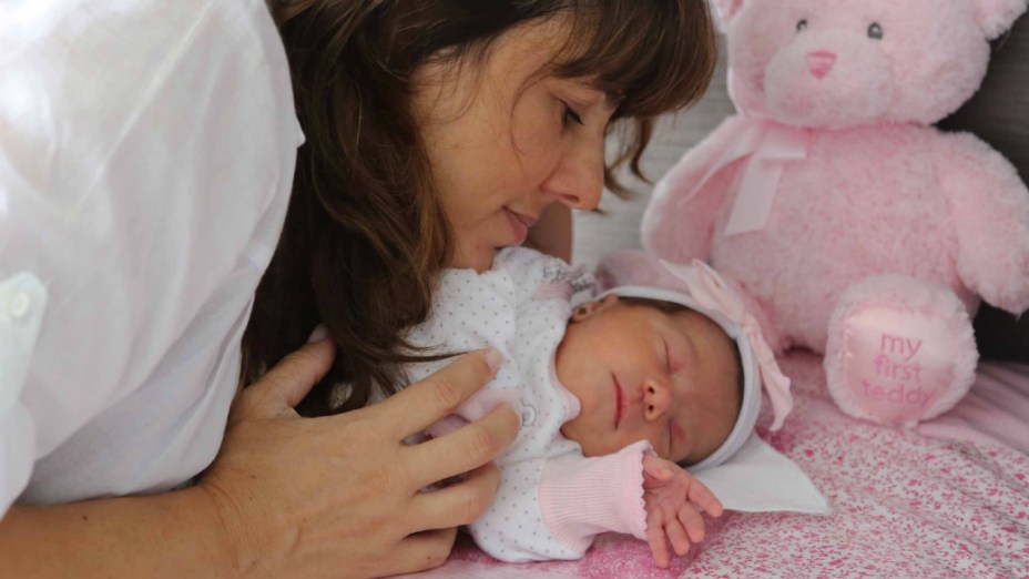 A fisioterapeuta carioca Cintia Porto, 42 anos, fez questão de fazer parto normal