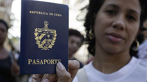 Passaporte cubano, exigido para as viagens internacionais, é válido por dois anos