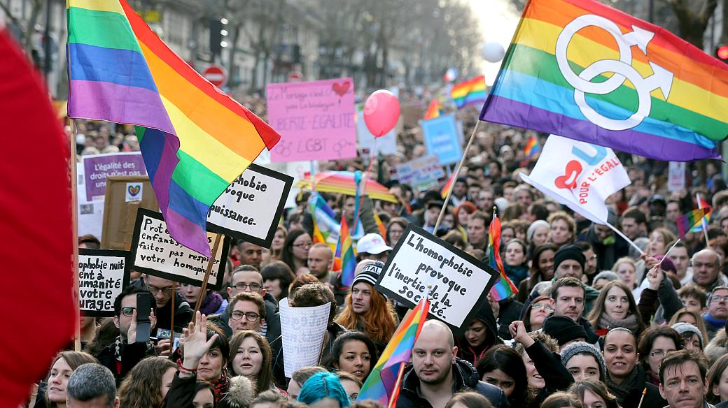 Passeata gay tinha o slogan 'Igualdade para Todos'