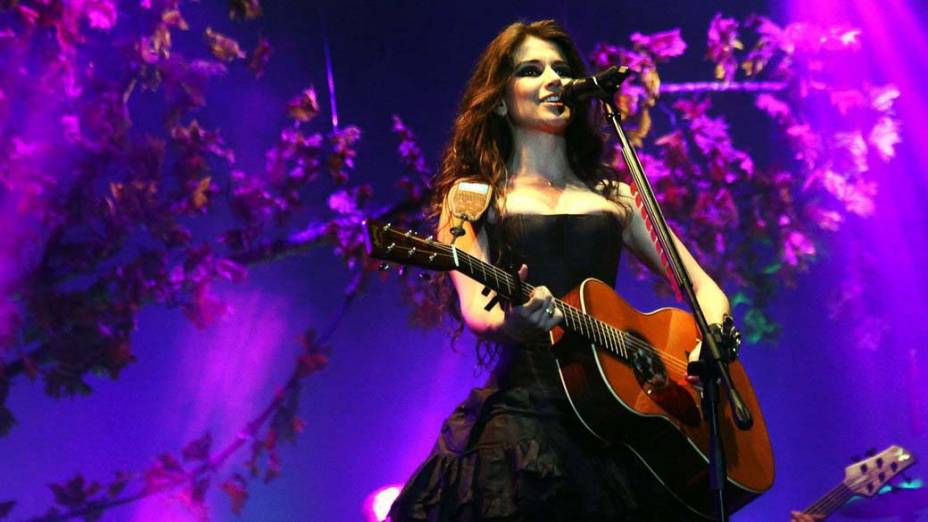 Paula Fernandes durante show em 2011