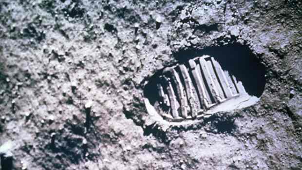 Pegada do astronauta Neil Armostrong, primeiro homem a pisar na Lua