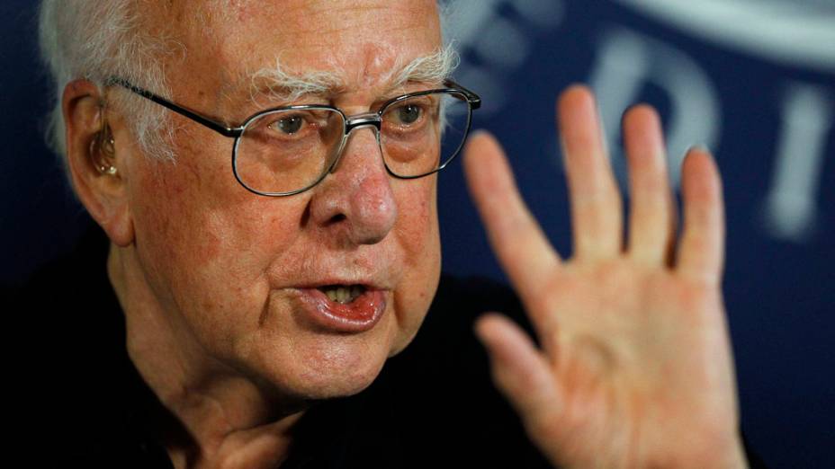 O cientista Peter Higgs na Universidade de Edimburgo, na Escócia