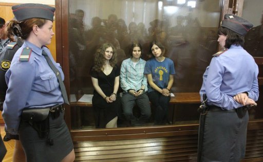 As integrantes do Pussy Riot foram condenadas na sexta-feira por "vandalismo" e "incitação ao ódio religioso"