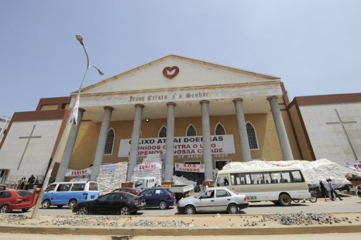 Imagem de um templo da Igreja Universal em Luanda