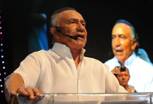 Lino Oviedo durante um comício em Luque no dia 12 de janeiro