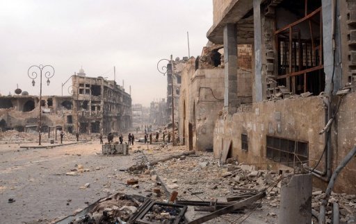 Área destruída por combates na cidade de síria de Aleppo