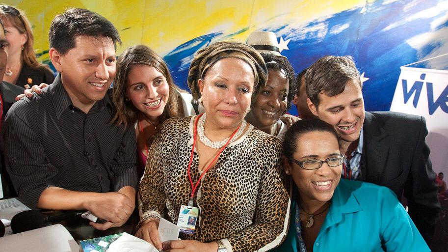 A senadora colombiana Piedad Córdoba participa do Foro de São Paulo