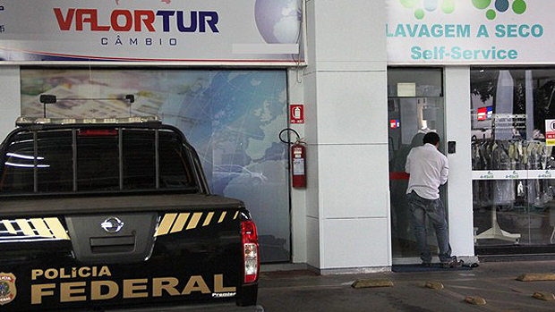 Investigados usavam uma rede de lavanderias e postos de combustível para lavar o dinheiro Investigados usavam uma rede de lavanderias e postos de combustível para lavar o dinheiro