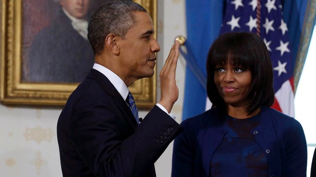 O Presidente Barack Obama durante juramento de posse realizado no Salão Azul da Casa Branca