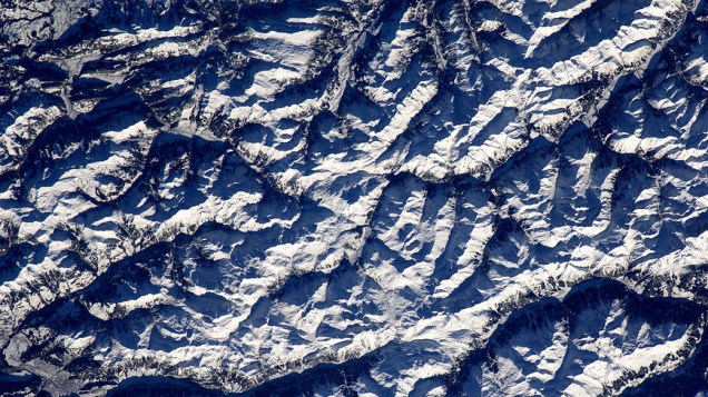 <p>Vista aérea dos Alpes</p>