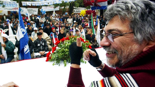 Fernando Lugo durante sua campanha eleitoral para presidente em 2007 Fernando Lugo durante sua campanha eleitoral para presidente em 2007