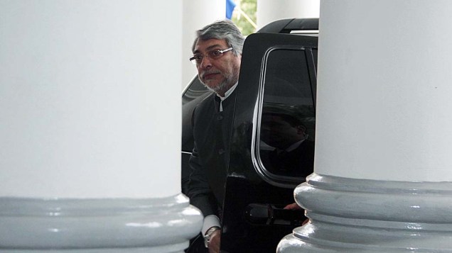 Fernando Lugo chega a casa do governo antes de ser julgado em processo de impeachment no Paraguai Fernando Lugo chega a casa do governo antes de ser julgado em processo de impeachment no Paraguai