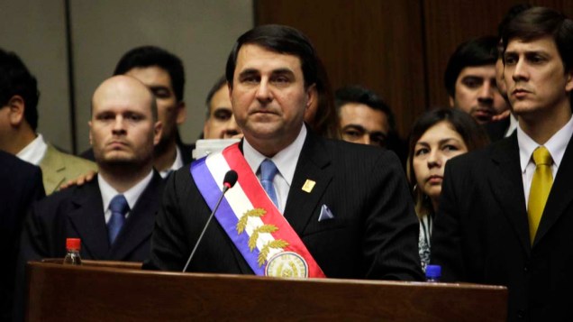 O novo presidente paraguaio Federico Franco após ser juramentado em Assunção