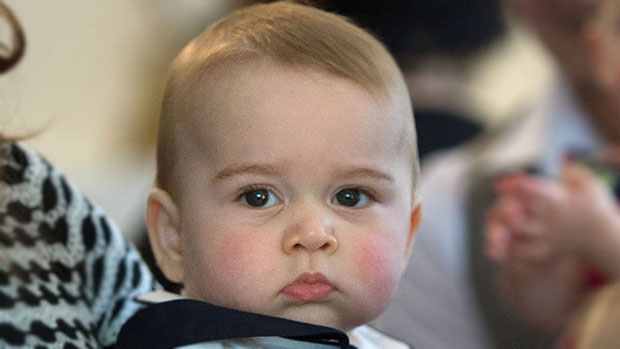 Príncipe George, brincou com um grupo de bebês na Nova Zelândia