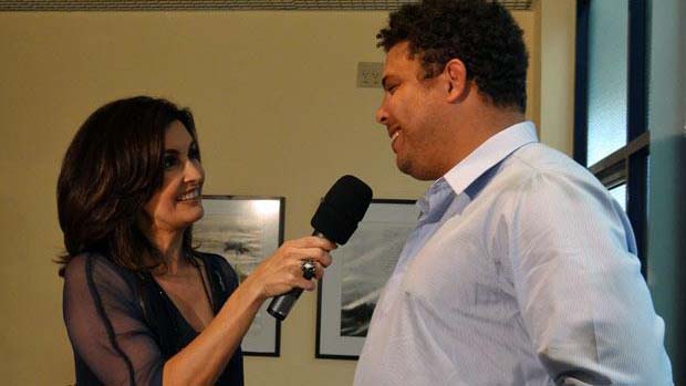 Fátima Bernardes entrevista Ronaldo durante gravação de seu programa