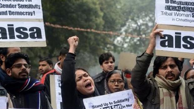 Protesto contra os crimes sexuais em Nova Délhi