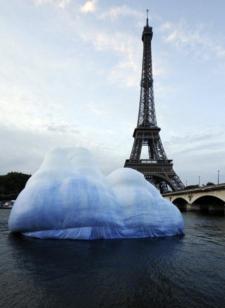 protesto-greenpeace-iceberg-paris-afp-450.jpg