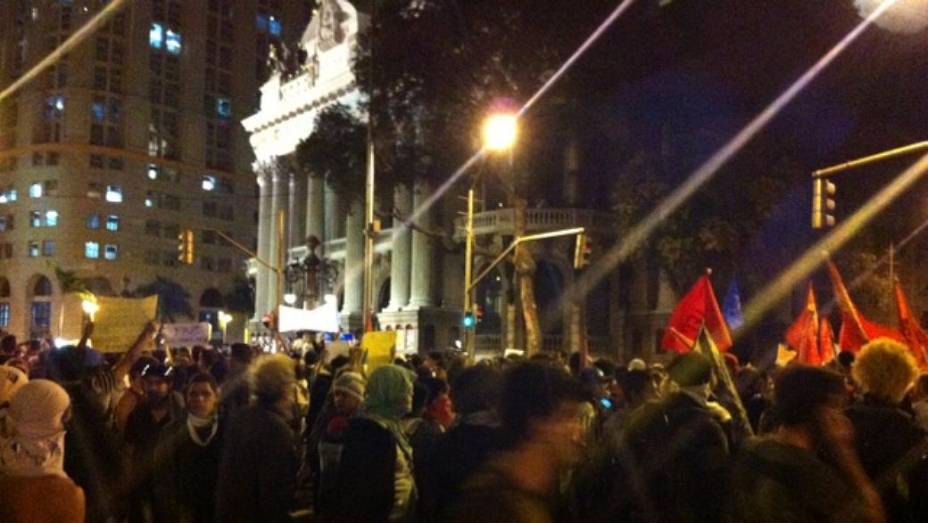 Protesto no Rio: houve princípio de tumulto em frente ao Theatro Municipal