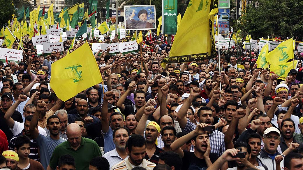 Protesto anti-EUA de seguidores do Hezbollah em Beirute, Líbano