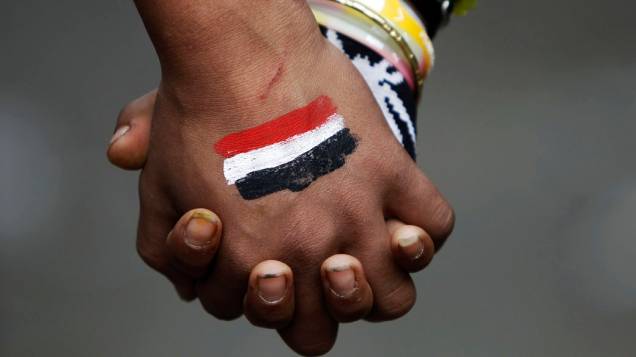 Manifestantes protestam na Praça Tahrir, no Cairo