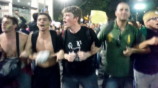 São Paulo - Um dos líderes do Movimento Passe Livre, Matheus Preis, de 19 anos, durante o protesto contra o aumento da tarifa do transporte público