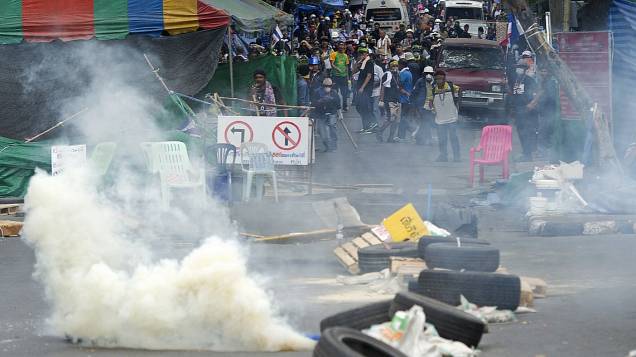 Confronto nas ruas de Bangcoc: mortes e acumulam em meio à crise política tailandesa