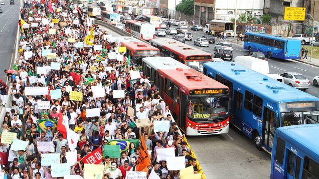 Belo Horizonte - Protesto na capital mineira contra a Copa e o aumento na tarifa do transporte público