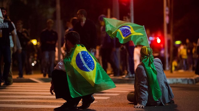 Manifestação ocupa as ruas da Faria Lima, em São Paulo