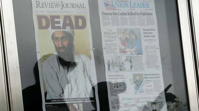 Em Washington, manchetes sobre a morte de Osama bin Laden em uma banca de jornal