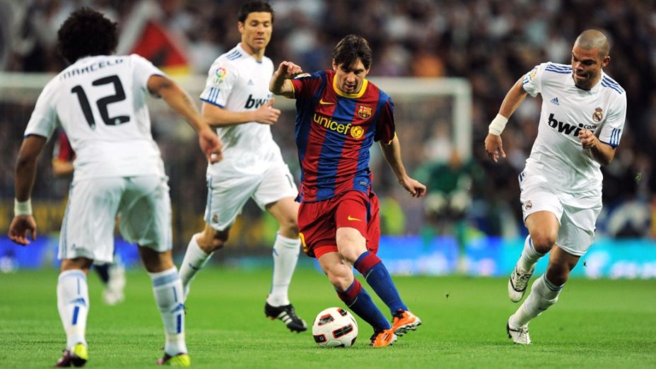 Arrancada e gol de Messi nas semifinais da Liga dos Campeões de 2011