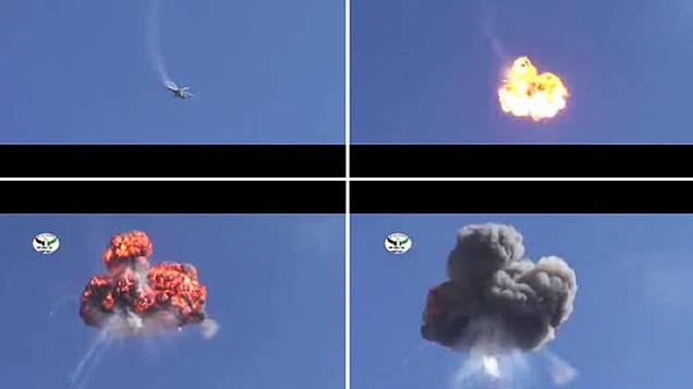Montagem com imagens retiradas de um vídeo disponível no YouTube nesta quarta-feira (17) mostra um helicóptero da Força Aérea síria, supostamente derrubado por membros do exército rebelde sobre a estrada entre Damasco e Aleppo
