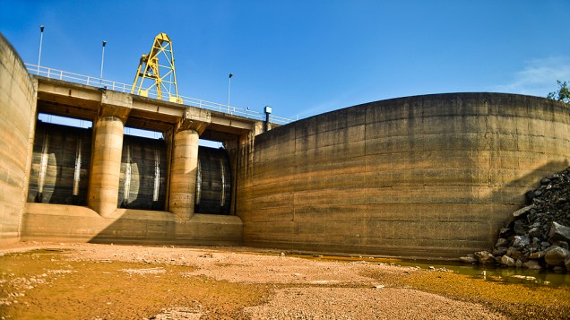 <p>Vista da represa Jaguari, que faz parte do Sistema Cantareira, em Bragança Paulista, no interior de São Paulo, que está 8 metros abaixo do seu nível de vazão devido à falta de chuvas</p> <p>Vista da represa Jaguari, que faz parte do Sistema Cantareira, em Bragança Paulista, no interior de São Paulo, que está 8 metros abaixo do seu nível de vazão devido à falta de chuvas</p>
