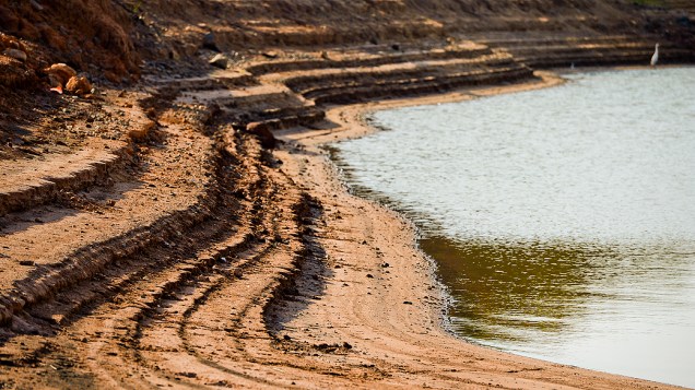 <p>Vista da represa Jaguari, que faz parte do Sistema Cantareira, em Bragança Paulista, no interior de São Paulo, que está 8 metros abaixo do seu nível de vazão devido à falta de chuvas</p>