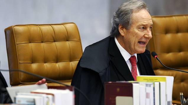 Ministro do Supremo Tribunal Federal (STF), Ricardo Lewandovisk durante julgamento do mensalão, em 26/09/2012