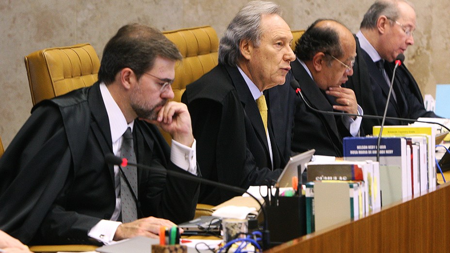 Ministro do Supremo Tribunal Federal (STF), Ricardo Lewandovisk durante julgamento do mensalão, em 05/09/2012
