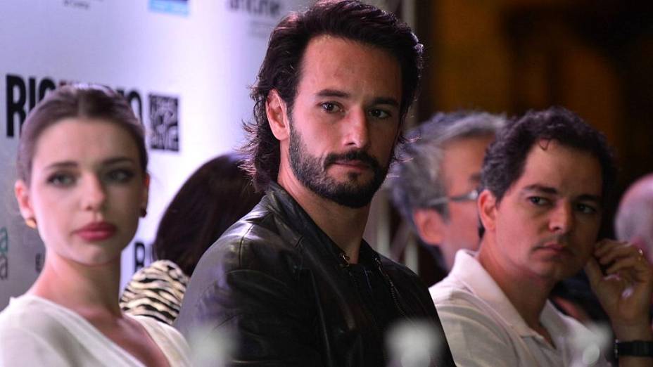 Rio Eu Te Amo: Bruna Linzmeyer e Rodrigo Santoro estrelam o primeiro segmento do filme, dirigido por Carlos Saldanha Rio Eu Te Amo: Bruna Linzmeyer e Rodrigo Santoro estrelam o primeiro segmento do filme, dirigido por Carlos Saldanha