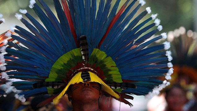 Indígena Xavante chega para primeira reunião realizada pelos índios de todo o mundo, na aldeia Kari-Oca. Indígenas apresentarão propostas estratégicas na Rio+20