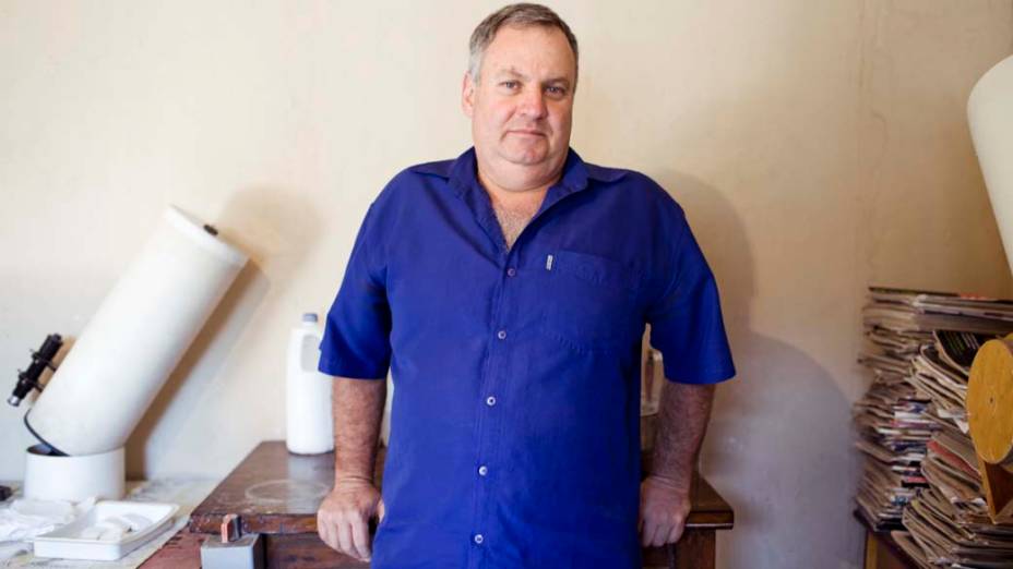 <p>Roberto Fornaciari em sua oficina</p>