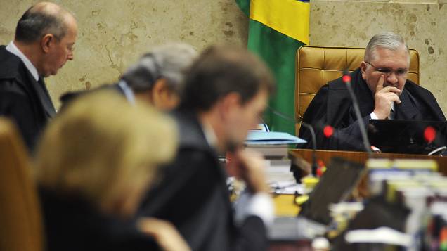 Roberto Gurgel durante o julgamento do mensalão, em 17/09/2012