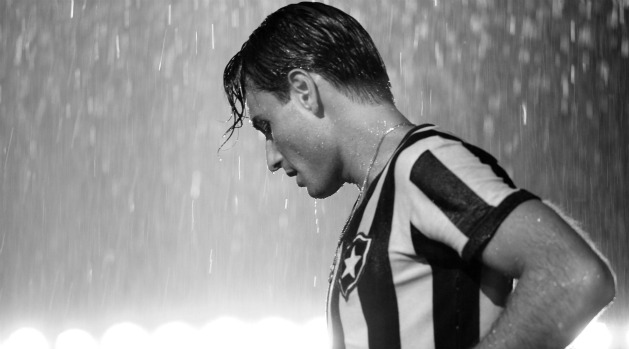 Rodrigo Santoro em Heleno, filme de José Henrique Fonseca: o drama de um dos maiores ídolos do futebol brasileiro Rodrigo Santoro em Heleno, filme de José Henrique Fonseca: o drama de um dos maiores ídolos do futebol brasileiro