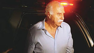 O médico Roger Abdelmassih, acusado de estuprar pacientes, foi condenado a 278 anos de prisão